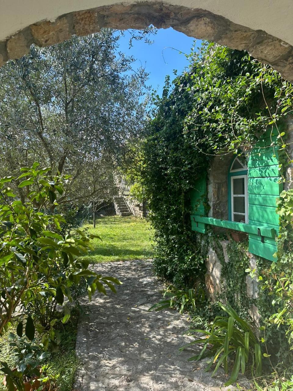 Lake House Puro Dodosi Exterior photo